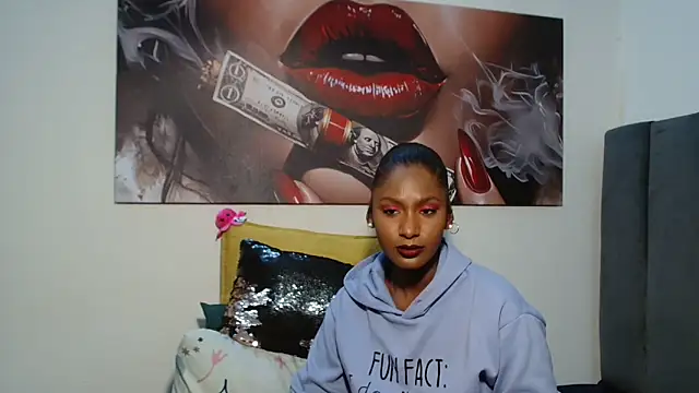 Moreish-06: διαδικτυακό σόου στην κάμερα