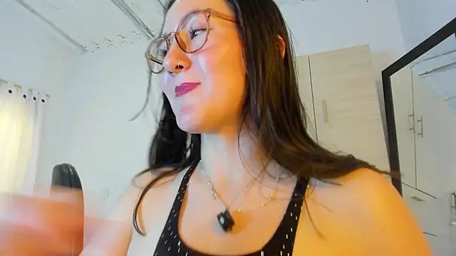 Chat XXX en directo de Elle_Lee_