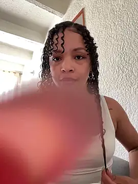 Yasmin777_ 即時 XXX 聊天