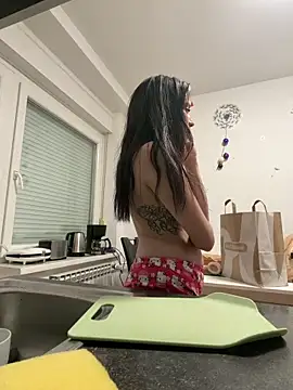 TinaOblack Adlı Modelin Canlı XXX Sohbeti