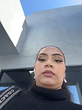 CarmelaAnthony Adlı Modelin Canlı XXX Sohbeti