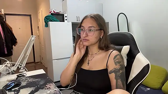 Chatroom XXX en direct de Mlacutehere