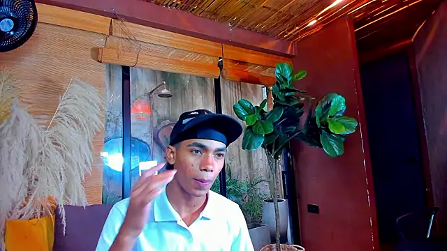 AlanCutee 网络视讯表演