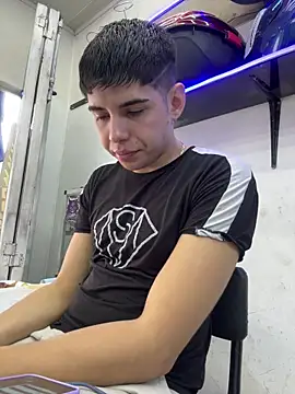 Chat +18 de Johan_stick ao vivo