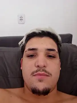 VibratedPoaching: διαδικτυακό σόου στην κάμερα