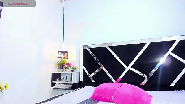 iisabella_noa 即時 XXX 聊天