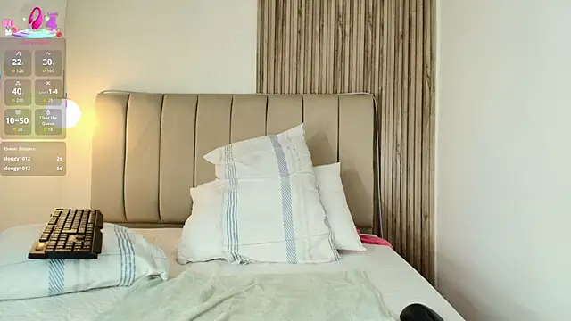 Chat +18 de EvaaSinclair ao vivo