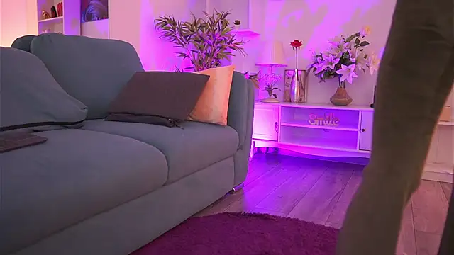 Aisha_Bee 即時 XXX 聊天