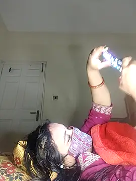 Sheela-Bhabi Live XXX Chat