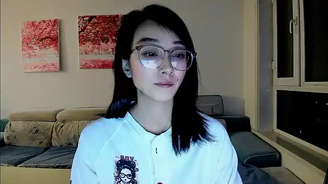 NIAN-er Adlı Modelin Canlı XXX Sohbeti