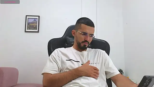 Massimoo_07's Live XXX Chat