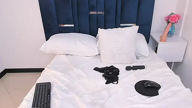 XXX chat uživo modela AvaniBloom_