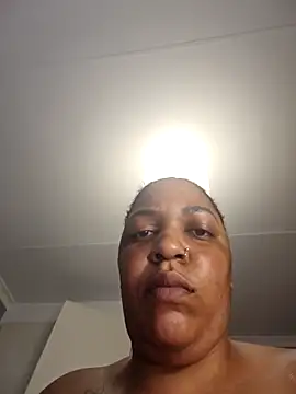 Kinkyphatass 现场XXX聊天