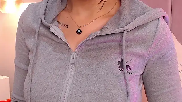 LeenaBrownのウェブカメラショー