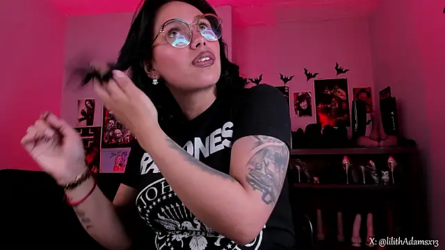 lilith-deverauxn Live XXX chat