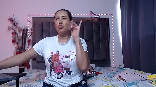 Salmma_Milf – Naživo XXX chat