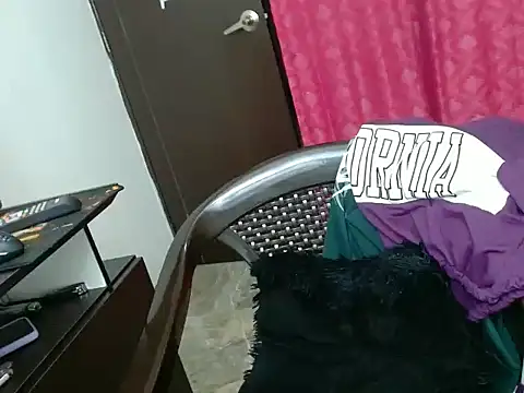 XXX chat uživo modela KratosAfroditacs