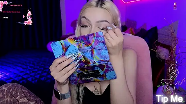 LinaLirian's Live XXX Chat