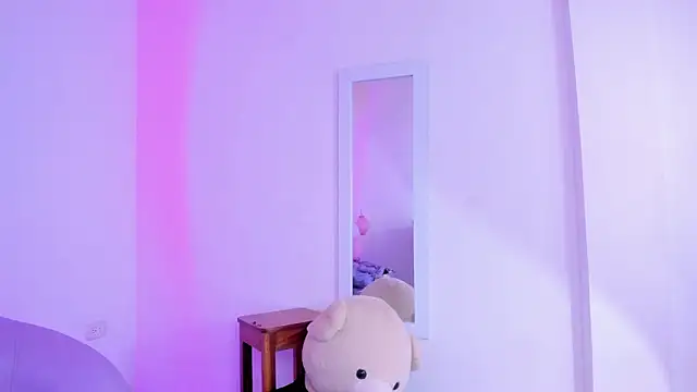 Allyson_aisha élő XXX-chatje