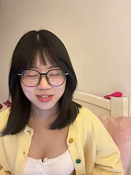 Ella-AAAAA élő XXX-chatje