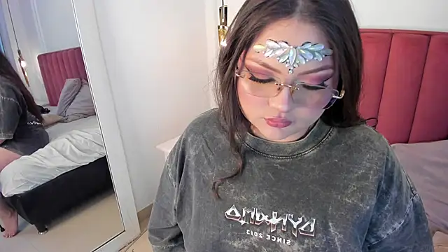 Онлайн чат XXX Tessa_Sinclaire