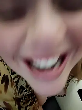 Juicy_PeachLux Live XXX-chat