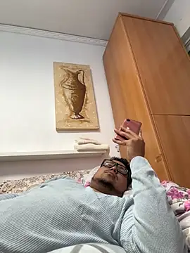 Mikelmore ওয়েবক্যাম শো