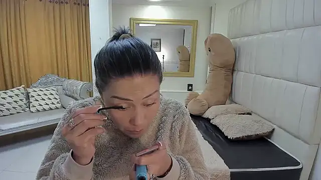 Chat +18 de gaby_trent ao vivo