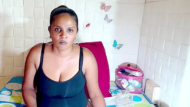 Luciousindian69 现场XXX聊天