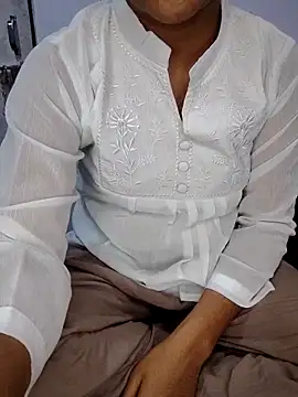 Cute-Telugu-Teacher 在線直播表演