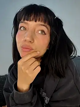 Czat XXX na żywo – Luna_juicy