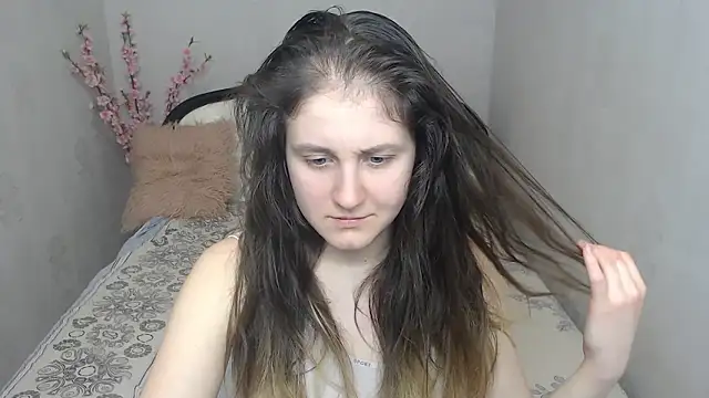 Holliy_Cooper Adlı Modelin Canlı XXX Sohbeti