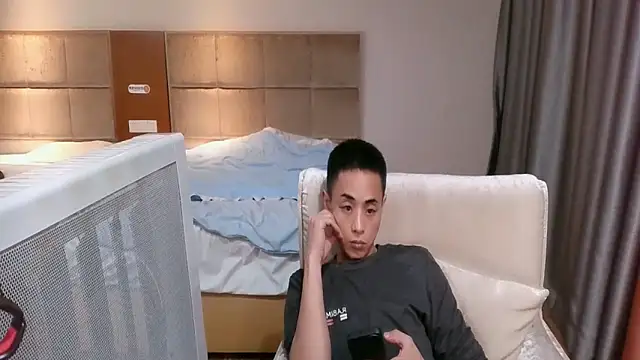 Tsia-Die – Naživo XXX chat