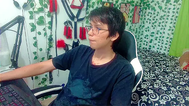 Andy_gray Live XXX-Chat