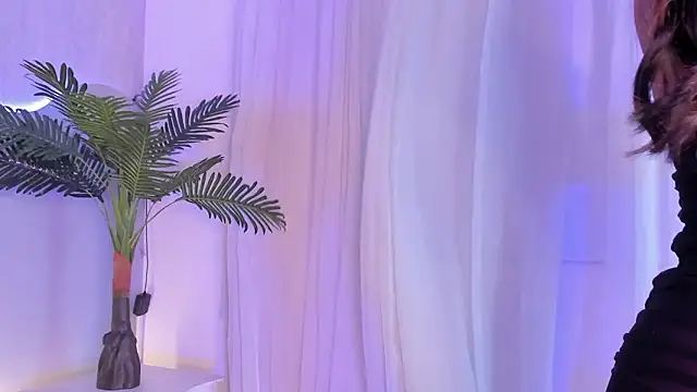 CannelaSmith Live XXX Chat