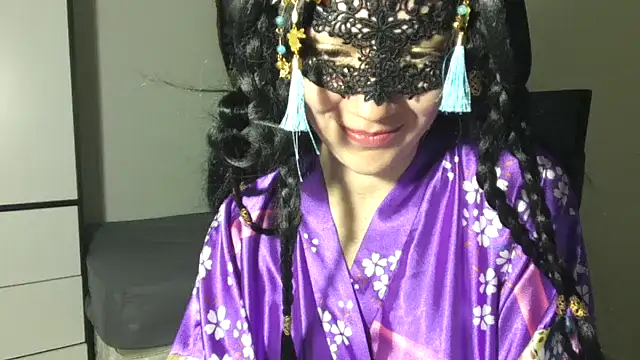 Aromaloveqq live XXX chat