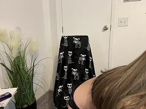 AshenRoe live XXX chat