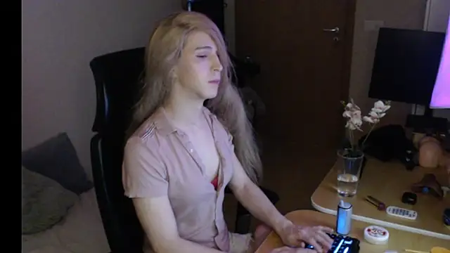 Pearl_Inferno Webcamshow