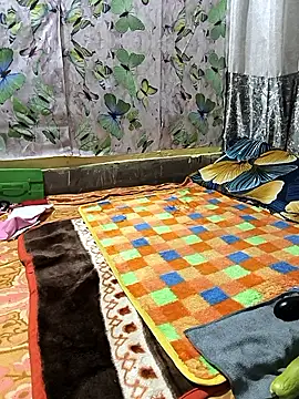 Hotty-Rani-Bhabi: онлайн-секс-чат