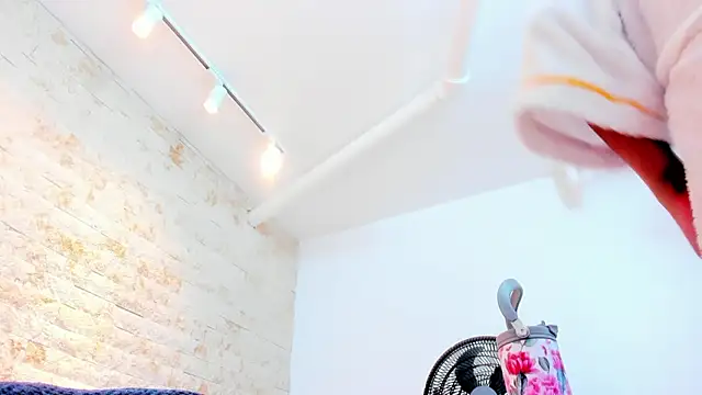 Show Webcam de mia_roldan_