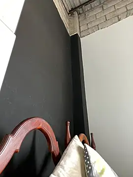 Chat +18 de KingBlack25cm ao vivo