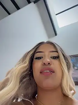 Chat XXX en directo de MystiqueXXX