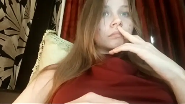 Aura_skyei élő XXX-chatje