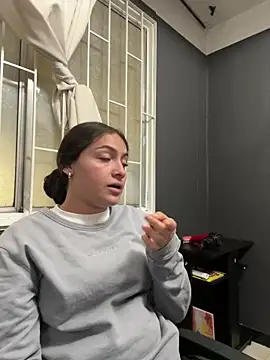 Alyha_Cortes লাইভ XXX চ্যাট