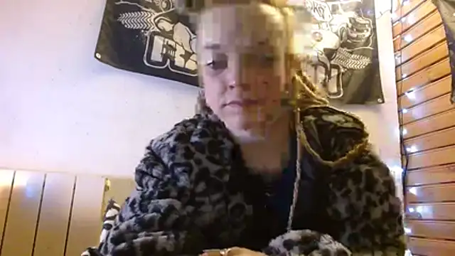 spiralhokkaido23 élő XXX-chatje