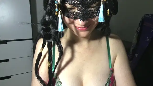 Aromaloveqq 现场XXX聊天