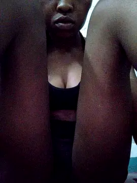 Sweethoneypot25 webkamerás műsora