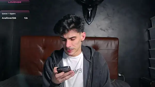 DanielCrush1のライブXXXチャット