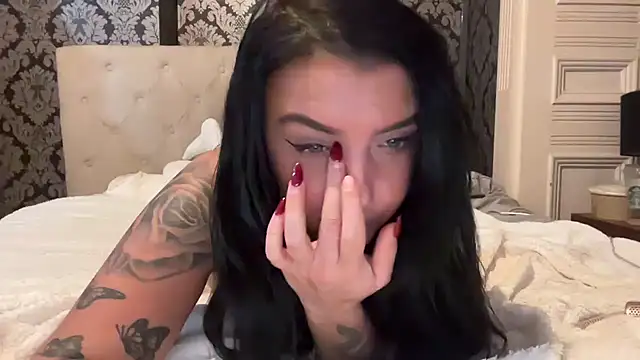 LucyLuxee19 Pertunjukan Webcam