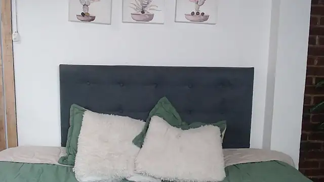 Andrea_secret_ live XXX chat